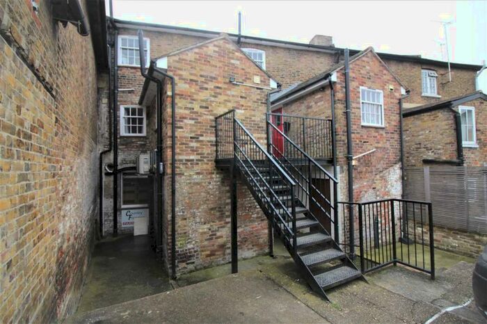 1 Bedroom Maisonette To Rent In One Bedroom City Centre Maisonette, CM2