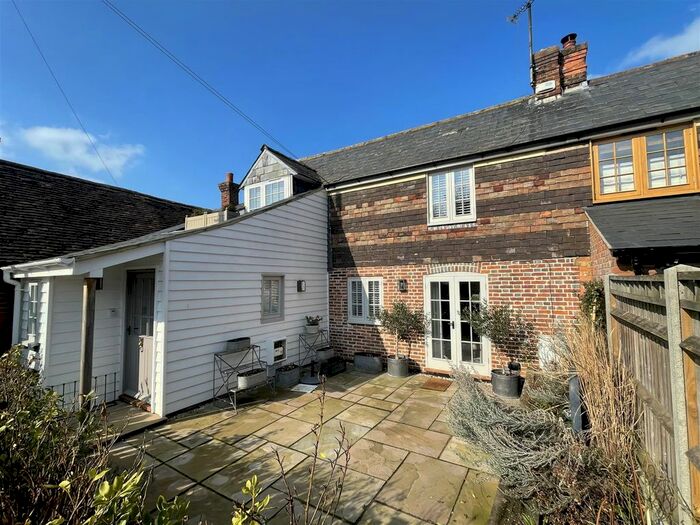 2 Bedroom Cottage To Rent In Cage Lane, Smarden, Ashford, TN27