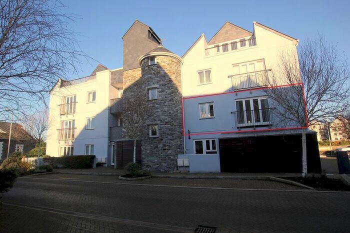 2 Bedroom Flat To Rent In Town Quay, Harbour Road, Wadebridge PL27