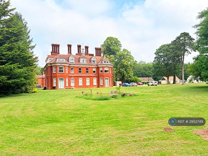2 Bedroom Flat To Rent In East Hall, Feltwell, IP26