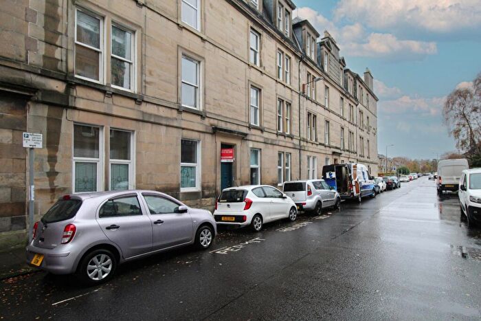 4 Bedroom Flat To Rent In Grange Loan, Edinburgh, EH9