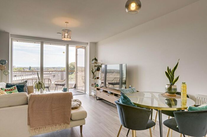 1 Bedroom Flat For Sale In Adenmore Road, Catford, SE6