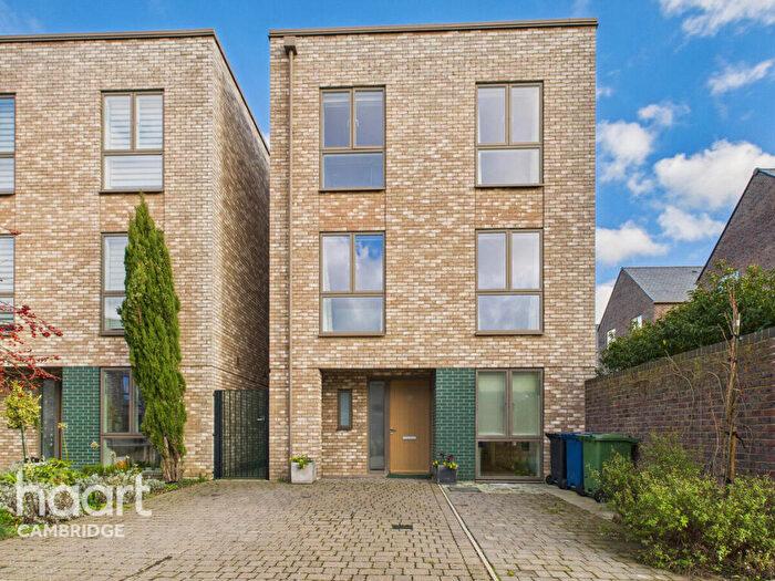 4 Bedroom Town House For Sale In Knightly Avenue, Cambridge, CB2
