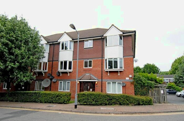 2 Bedroom Flat To Rent In Bunning Way, Islington, N7