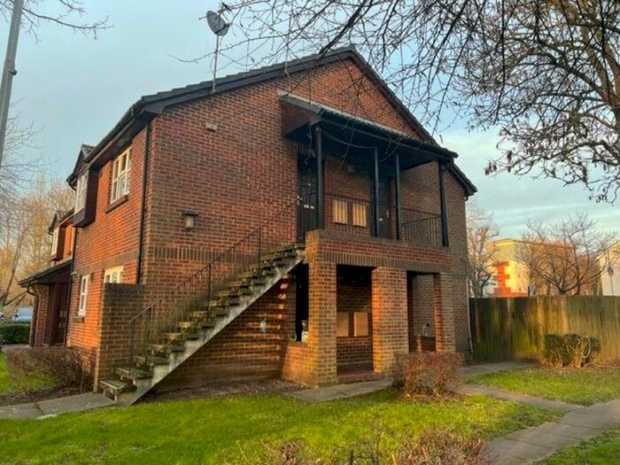 Studio To Rent In Tavistock Road, West Drayton, UB7