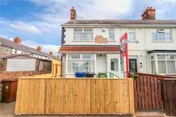 3 Bedroom End Of Terrace House To Rent In Longfield Road, Grimsby, DN34