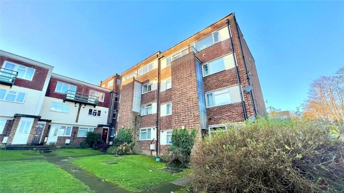 2 Bedroom Maisonette To Rent In Tetbury Court, Prospect Street, Reading, Berkshire, RG1