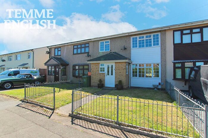 3 Bedroom Terraced House For Sale In Swallow Road, Wickford, SS11