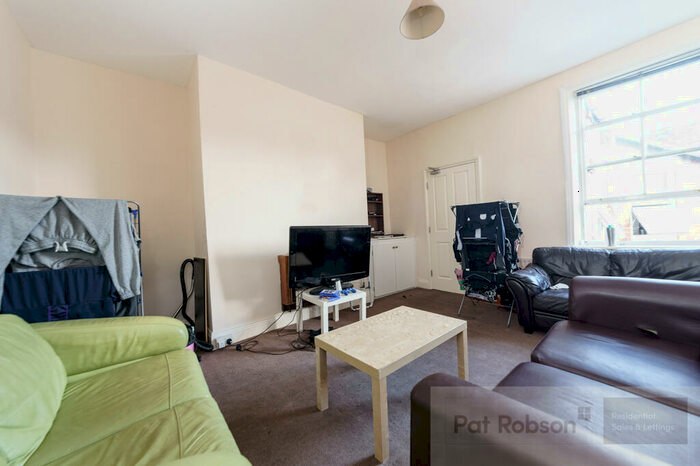 5 Bedroom Maisonette To Rent In Myrtle Grove, Jesmond, Newcastle Upon Tyne, NE2