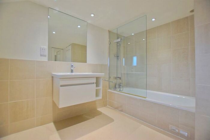 5 Bedroom Semi-Detached House To Rent In Upper Richmond Road West, East Sheen, SW14