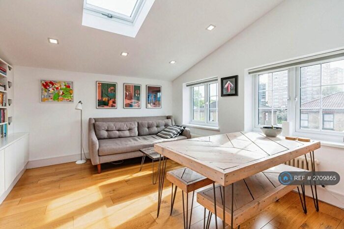 2 Bedroom Flat To Rent In Finsbury Road, London, N22