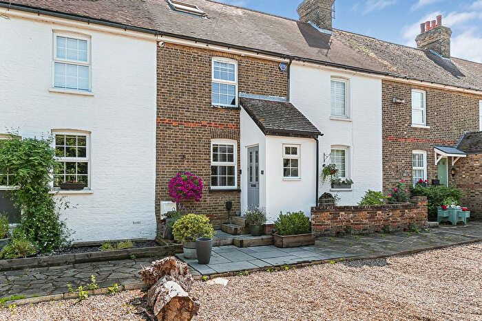 3 Bedroom Terraced House For Sale In Aukingford Gardens, Ongar, CM5