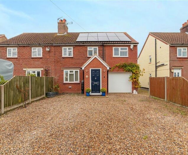 4 Bedroom Semi-Detached House For Sale In School Common Road, Happisburgh, Norwich, NR12