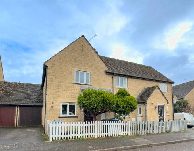 3 Bedroom Semi-Detached House To Rent In Kingsfield Crescent, Witney, Oxfordshire, OX28