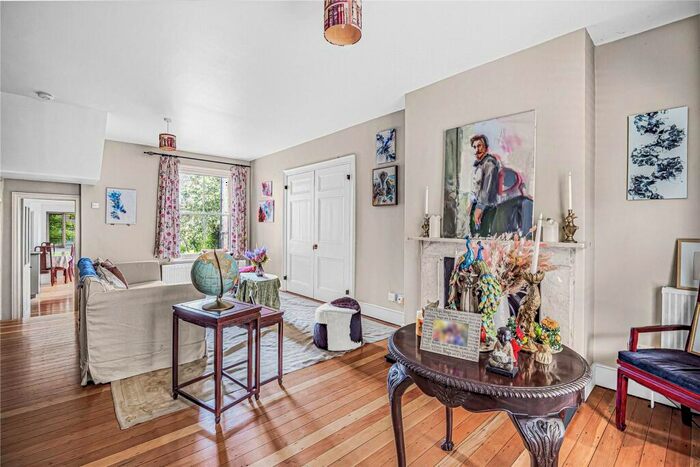 2 Bedroom End Of Terrace House To Rent In Banyard Road, London, SE16