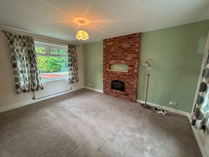 3 Bedroom Semi-Detached House To Rent In Martin Lane, Bawtry, Doncaster, DN10