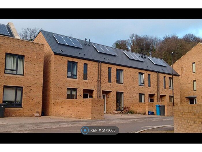 2 Bedroom Semi-Detached House To Rent In Castle Croft Drive, Sheffield, S2