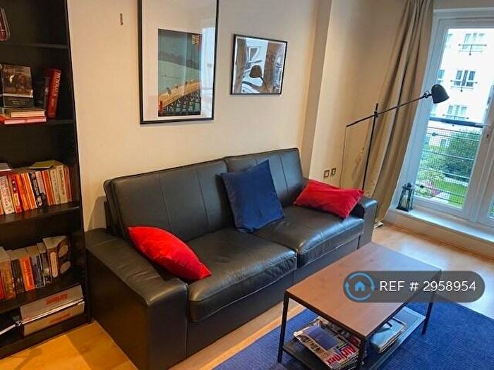 1 Bedroom Flat To Rent In Earlsfield House, Kingston Upon Thames, KT2