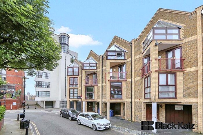 4 Bedroom Flat To Rent In Elephant Lane, Bermondsey / Rotherhithe, SE16