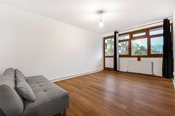 2 Bedroom Flat To Rent In Arden Estate, London, N1