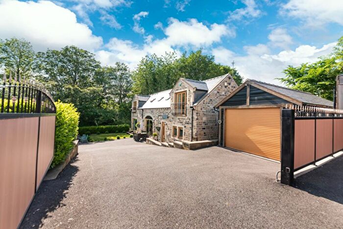4 Bedroom Detached House For Sale In Bradley Manor, Fenay Bridge Road, Fenay Bridge, HD8