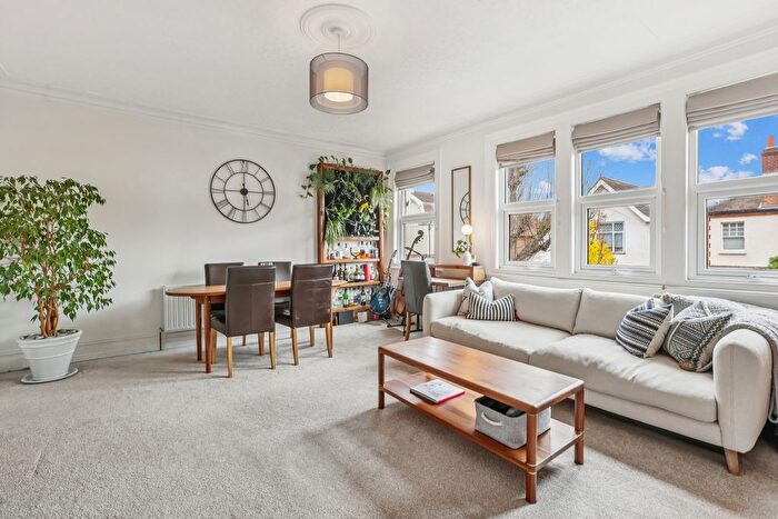 2 Bedroom Flat For Sale In Balfour Avenue, Hanwell, London, W7