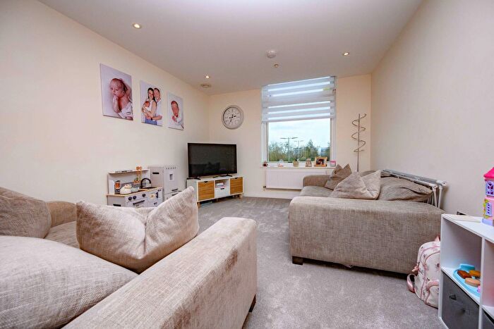 2 Bedroom Flat For Sale In Liberty House, Bessemer Road, Welwyn Garden City, AL7