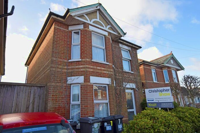 4 Bedroom Property To Rent In Wallis Road, Bournemouth BH10