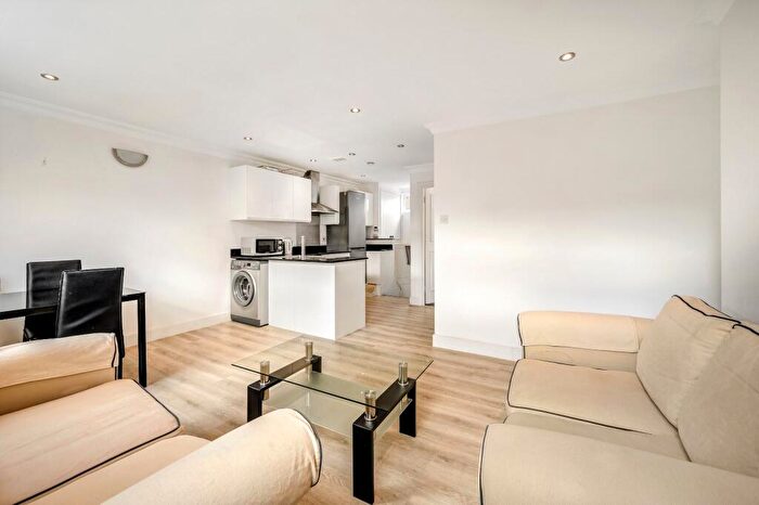 2 Bedroom Flat To Rent In Lots Road, London, SW10