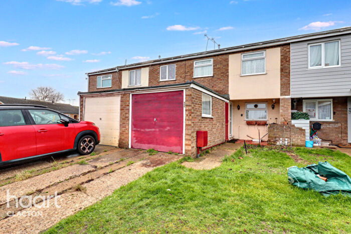 3 Bedroom Terraced House For Sale In Chestnut Avenue, Clacton-On-Sea, CO15
