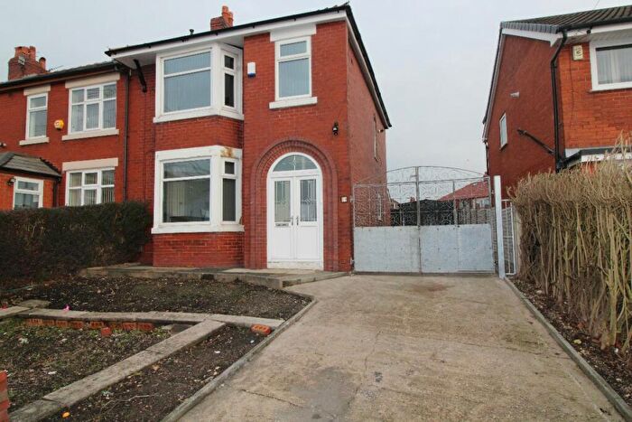 3 Bedroom Semi-Detached House To Rent In Lowthorpe Road, Preston, Lancashire, PR1