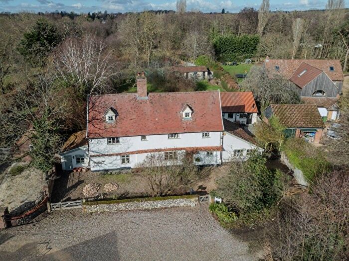 5 Bedroom Detached House For Sale In Keswick, Norwich, NR4