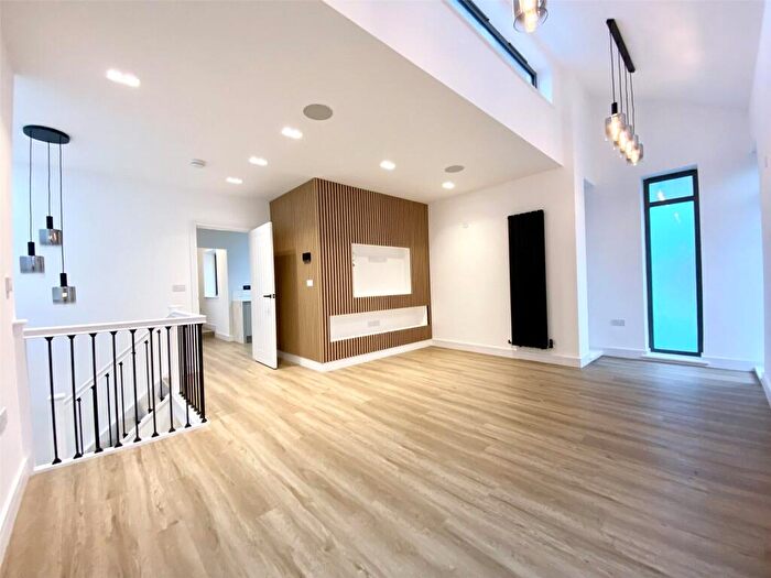 3 Bedroom Detached House To Rent In Totterdown, Henry Street, BS3