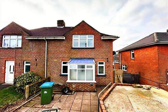 3 Bedroom Semi-Detached House To Rent In Olive Road, SO16