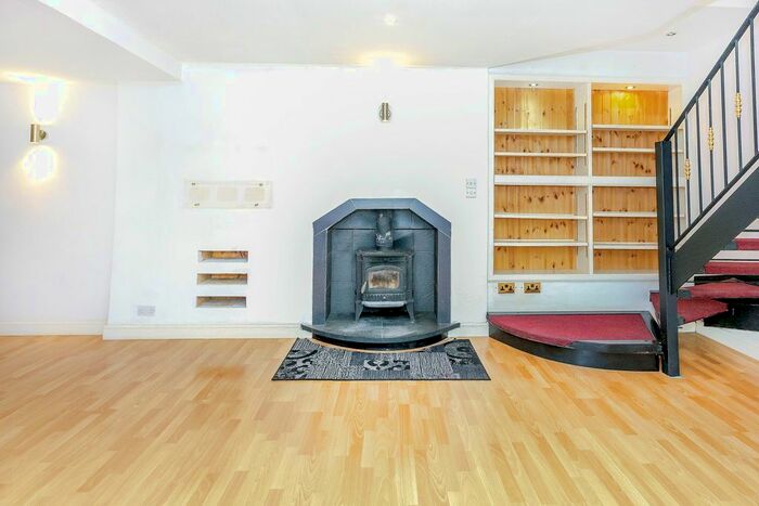 3 Bedroom Terraced House For Sale In Viewfield Road, West Calder, EH55