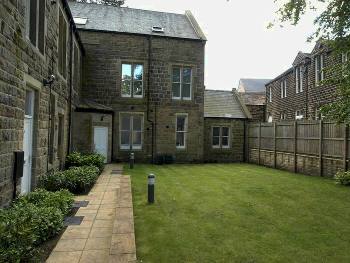 2 Bedroom Flat For Sale In Netherfield, Penistone, Sheffield S36