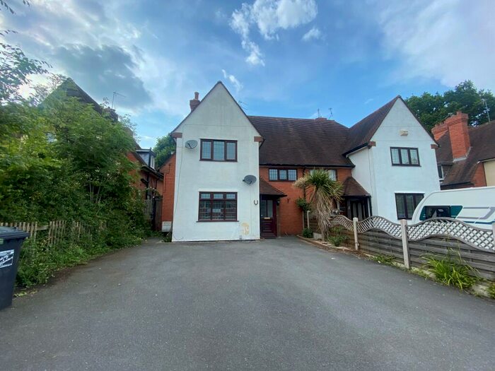 3 Bedroom Semi-Detached House To Rent In Easemore Road, Redditch, B98