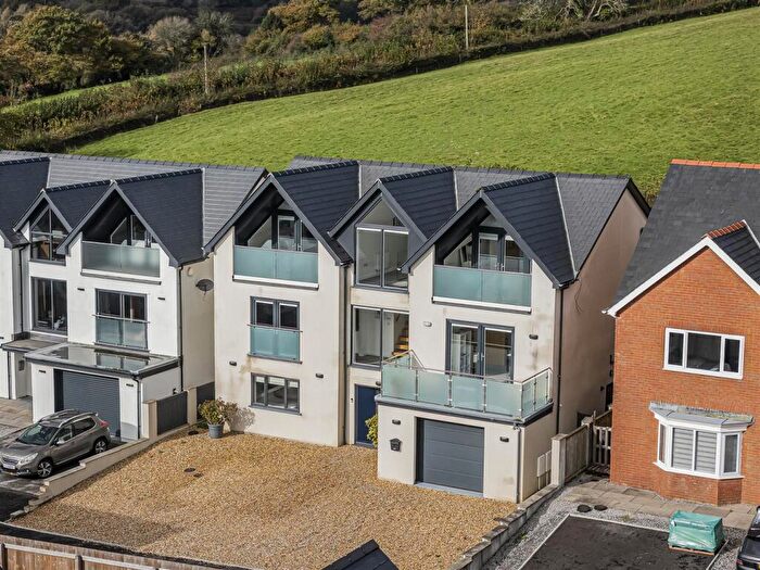 5 Bedroom Detached House For Sale In Abergarw Meadow, Brynmenyn, CF32