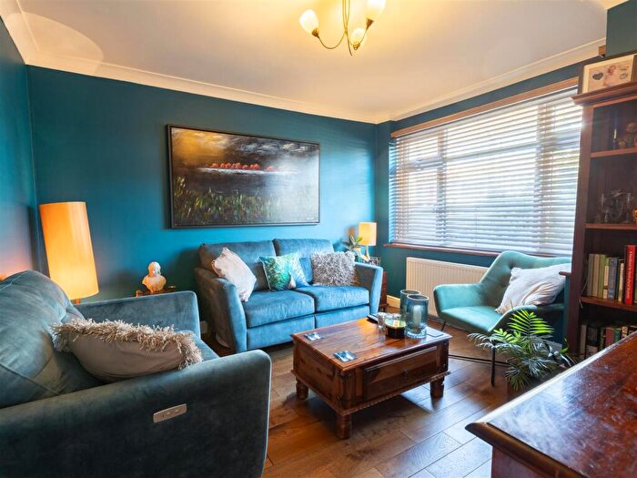 3 Bedroom Terraced House For Sale In Dudsbury Road, Dartford, DA1
