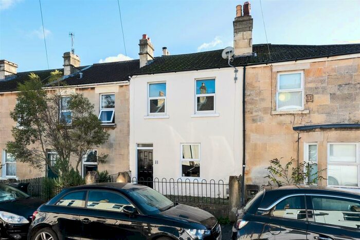 4 Bedroom House To Rent In Dorset Street, Bath, BA2