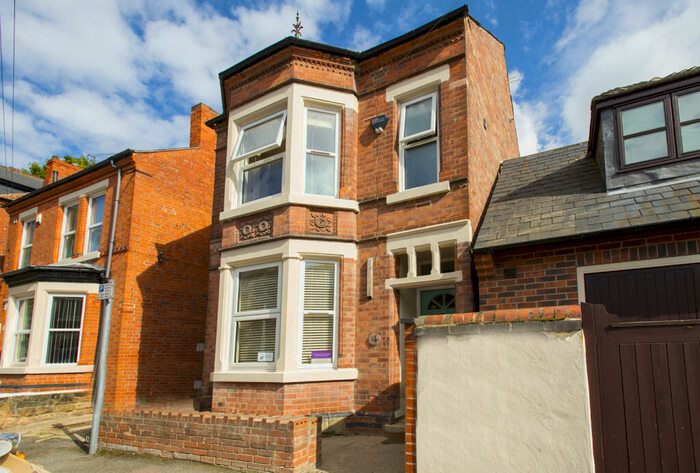6 Bedroom Detached House To Rent In Church Avenue, Lenton, Nottingham, NG7