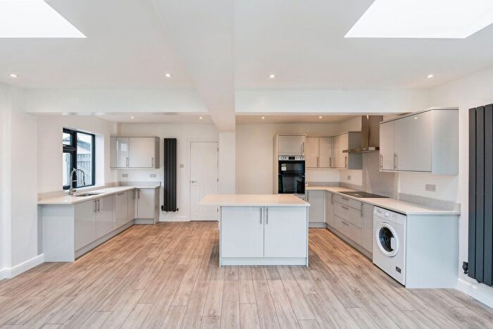 3 Bedroom Bungalow For Sale In Clive Avenue, Warrington, Cheshire, WA2