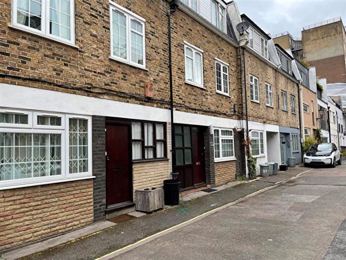 3 Bedroom Mews To Rent In Huntsworth Mews, Marylebone, London, NW1