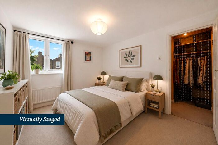 1 Bedroom Flat For Sale In Cotleigh Road, West Hampstead, NW6