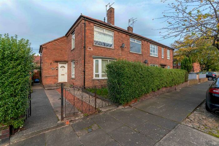 2 Bedroom Flat To Rent In Whalton Avenue, Newcastle Upon Tyne, NE3