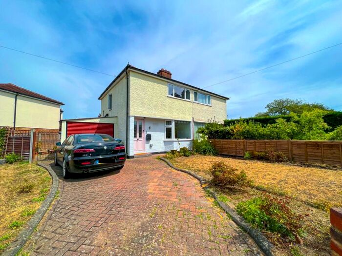 2 Bedroom Semi-Detached House To Rent In Thrupps Lane, Hersham, Walton-on-Thames, KT12