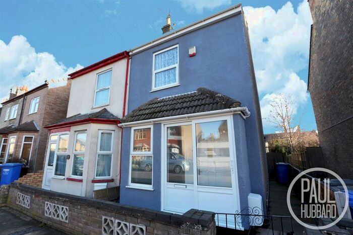 2 Bedroom Semi-Detached House To Rent In Rochester Road, Lowestoft, NR33