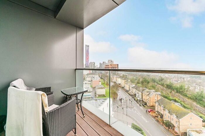 2 Bedroom Flat For Sale In Newgate Tower, Croydon, CR0