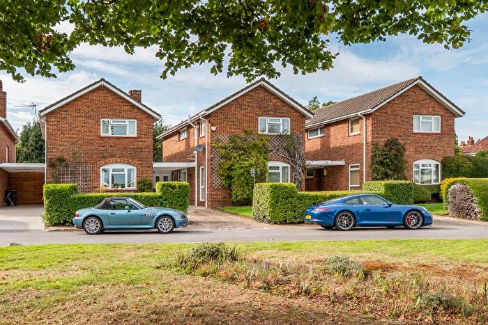 3 Bedroom Link Detached House For Sale In River Green, Hamble, SO31
