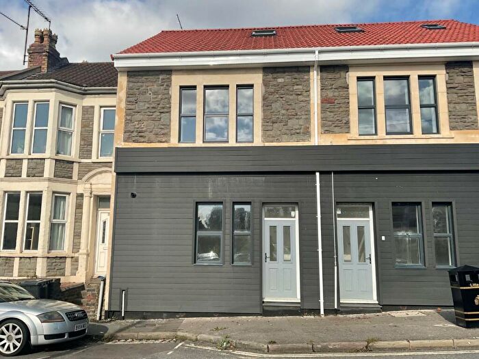 2 Bedroom Flat To Rent In Bell Hill Road, St George, Bristol, BS5